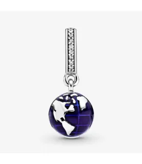 Wereldbol bedel met blauwe en zilveren details, perfect voor reisliefhebbers en Pandora Compatible armbanden.