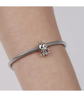 Schattige zilveren baby giraffe bedel met stippen, ideaal voor armbanden, Pandora Compatible.