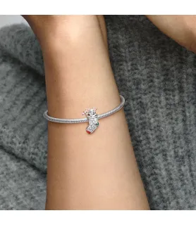 Fler® Feestelijke Muis & Kous bedel, zilverkleurig met rode en groene accenten, vooraanzicht, compatibel met Pandora armbanden